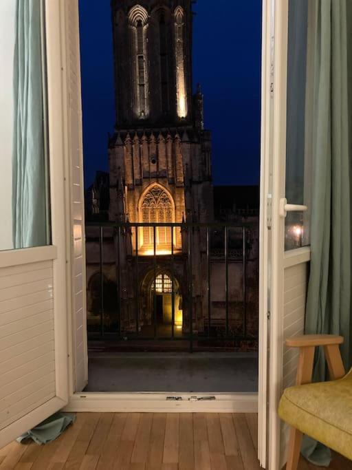 Appart 90M2 Lumineux, Centre, Vue Eglise Penchee 凯恩 外观 照片