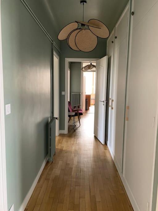 Appart 90M2 Lumineux, Centre, Vue Eglise Penchee 凯恩 外观 照片